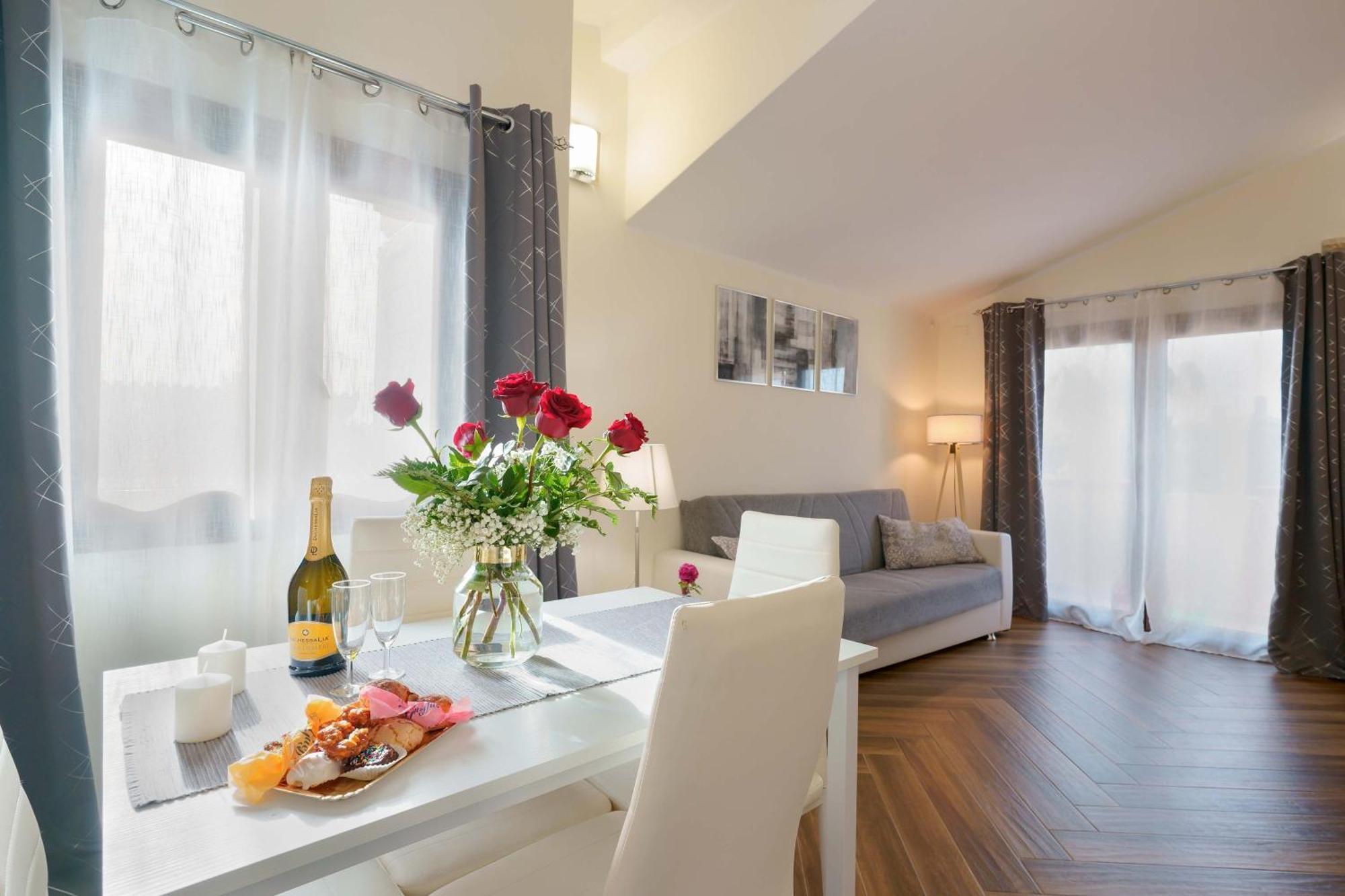 Exclusive Use Swimming Pool Available From June To September Cagliari Exterior photo